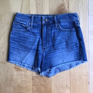 A&F High Waisted Jean Shorts // SIZE 4